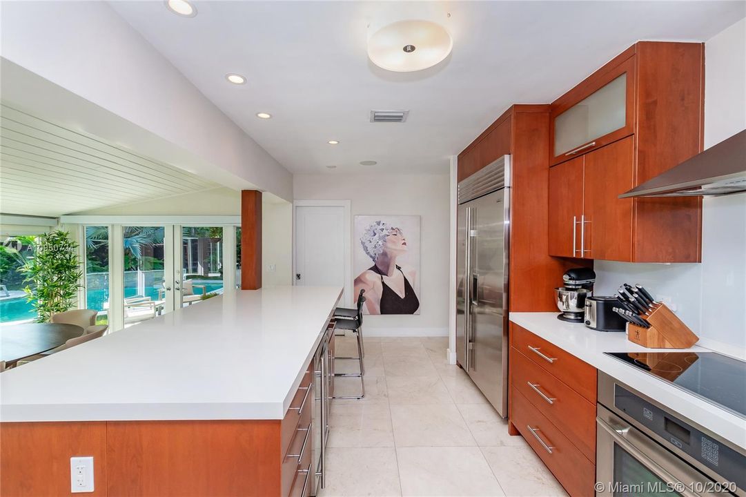 Recently Sold: $2,350,000 (4 beds, 3 baths, 2270 Square Feet)