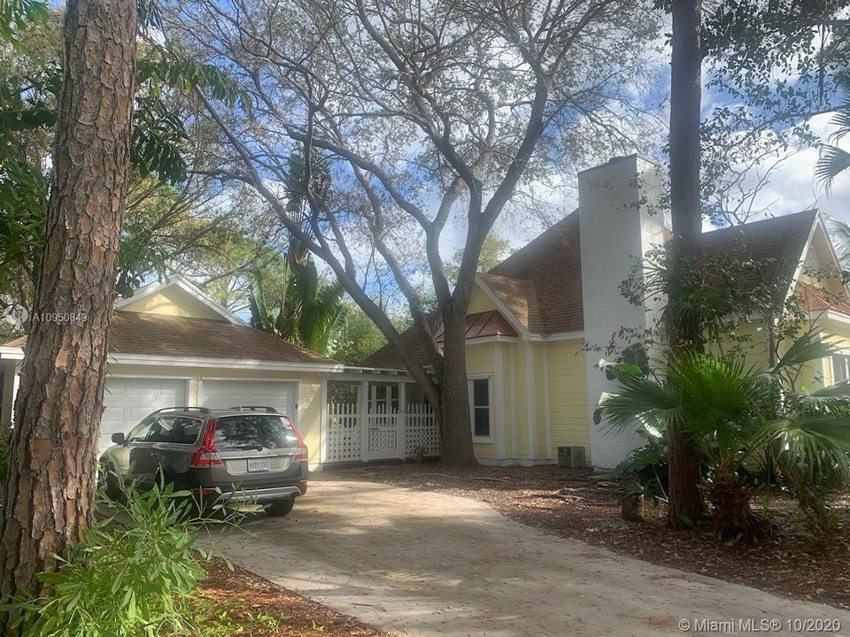 Vendido Recientemente: $599,995 (3 camas, 3 baños, 2179 Pies cuadrados)