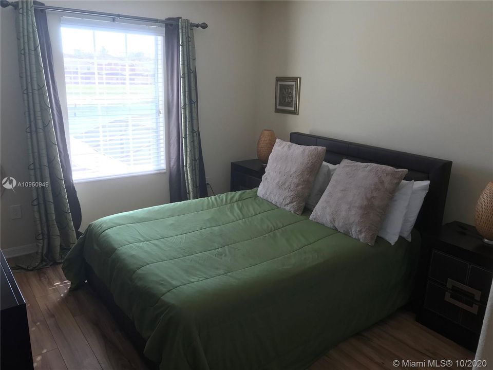 Vendido Recientemente: $239,995 (4 camas, 3 baños, 0 Pies cuadrados)