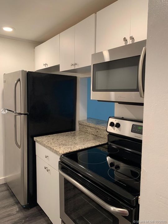 Recently Sold: $145,000 (1 beds, 1 baths, 614 Square Feet)