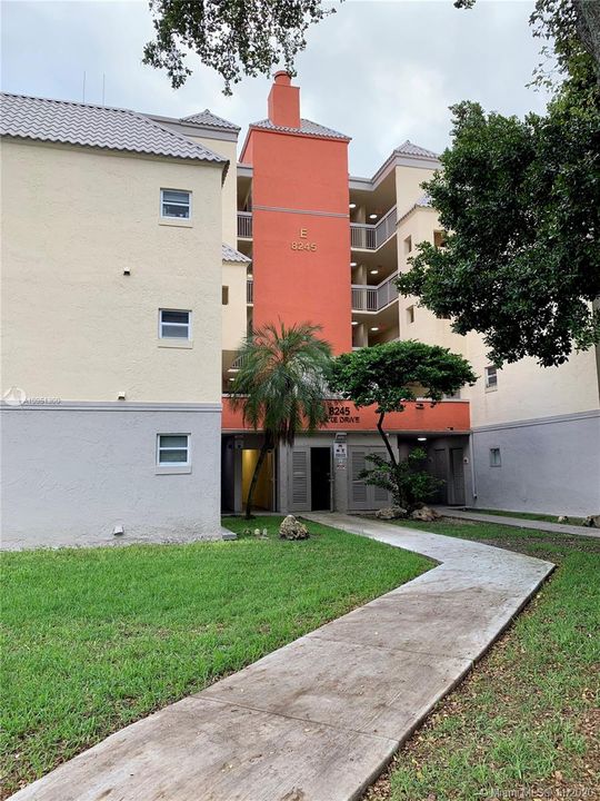 Vendido Recientemente: $165,000 (1 camas, 1 baños, 810 Pies cuadrados)