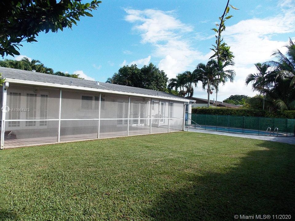 Vendido Recientemente: $506,900 (4 camas, 2 baños, 1797 Pies cuadrados)