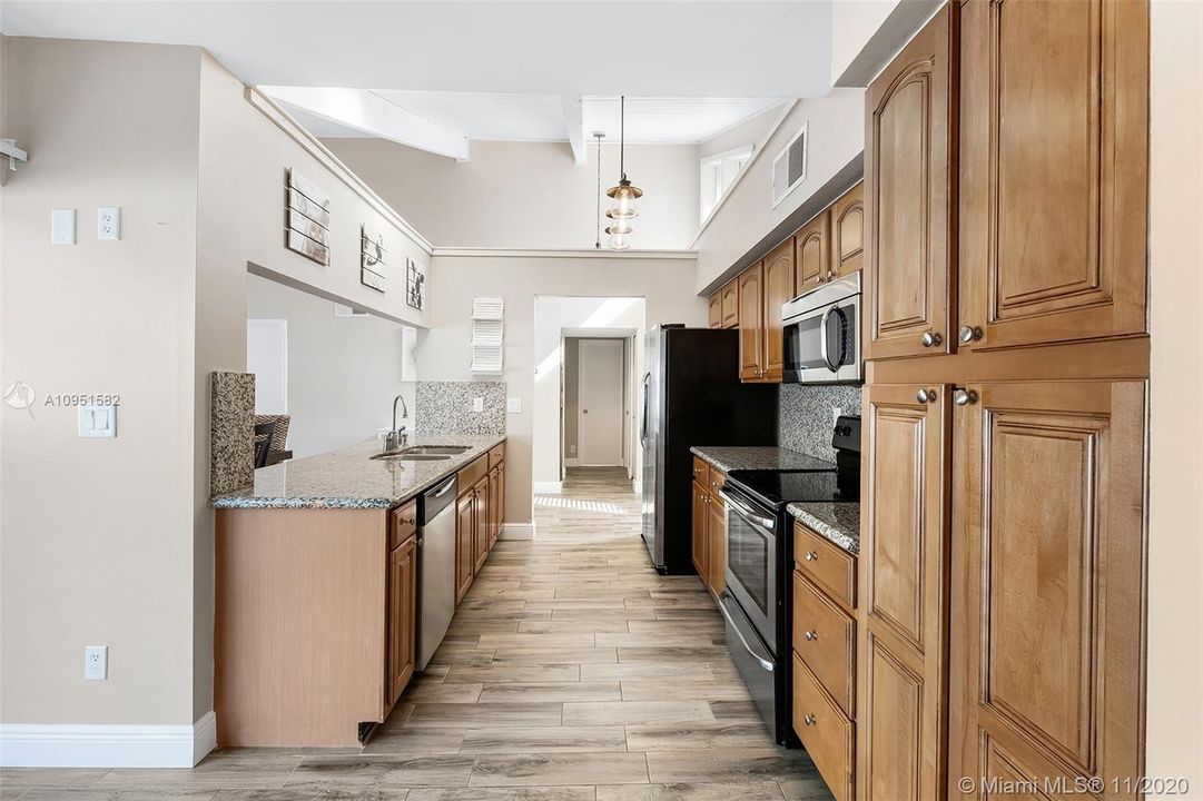 Vendido Recientemente: $449,742 (3 camas, 2 baños, 1525 Pies cuadrados)