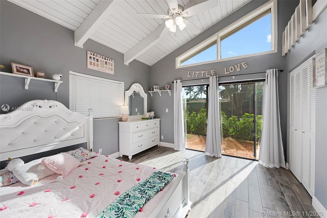 Vendido Recientemente: $449,742 (3 camas, 2 baños, 1525 Pies cuadrados)