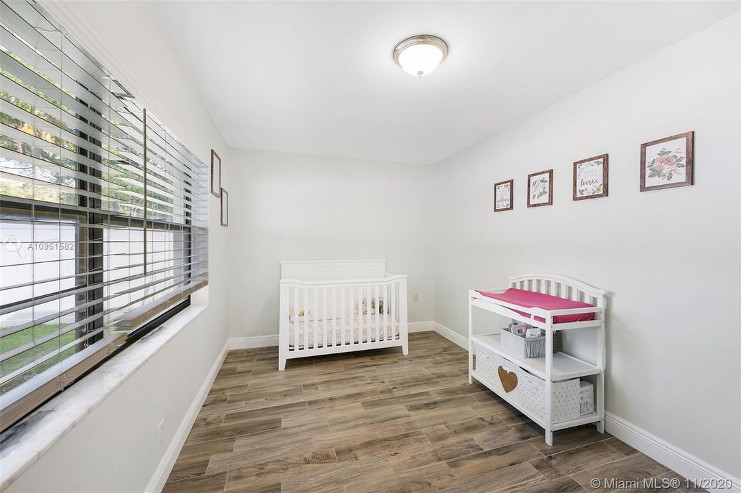 Vendido Recientemente: $449,742 (3 camas, 2 baños, 1525 Pies cuadrados)