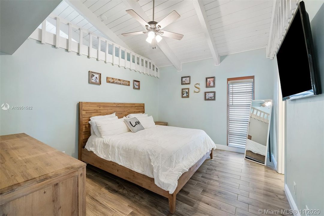 Vendido Recientemente: $449,742 (3 camas, 2 baños, 1525 Pies cuadrados)