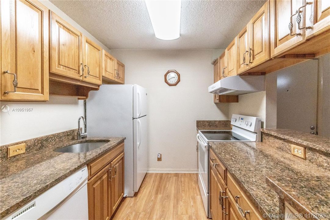 Recently Sold: $78,500 (1 beds, 1 baths, 650 Square Feet)