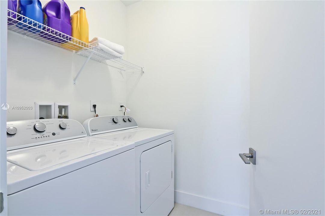 Recientemente alquilado: $5,650 (5 camas, 5 baños, 3113 Pies cuadrados)