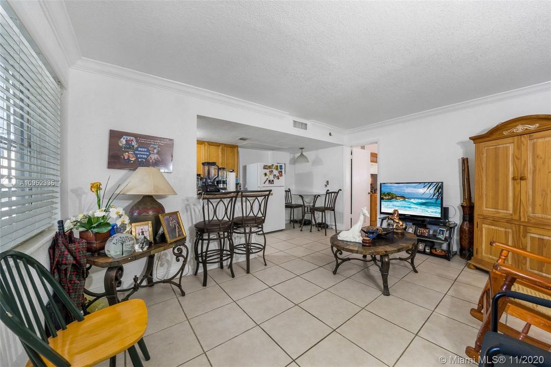 Recently Sold: $145,000 (1 beds, 1 baths, 558 Square Feet)
