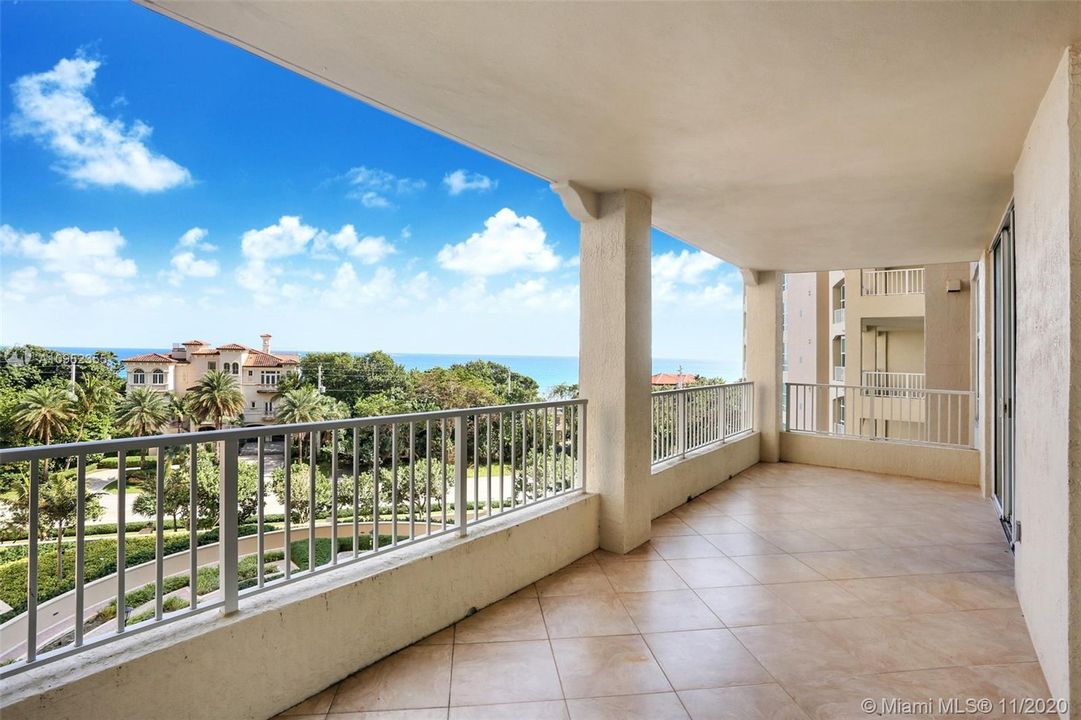 Recently Sold: $999,911 (2 beds, 2 baths, 2601 Square Feet)