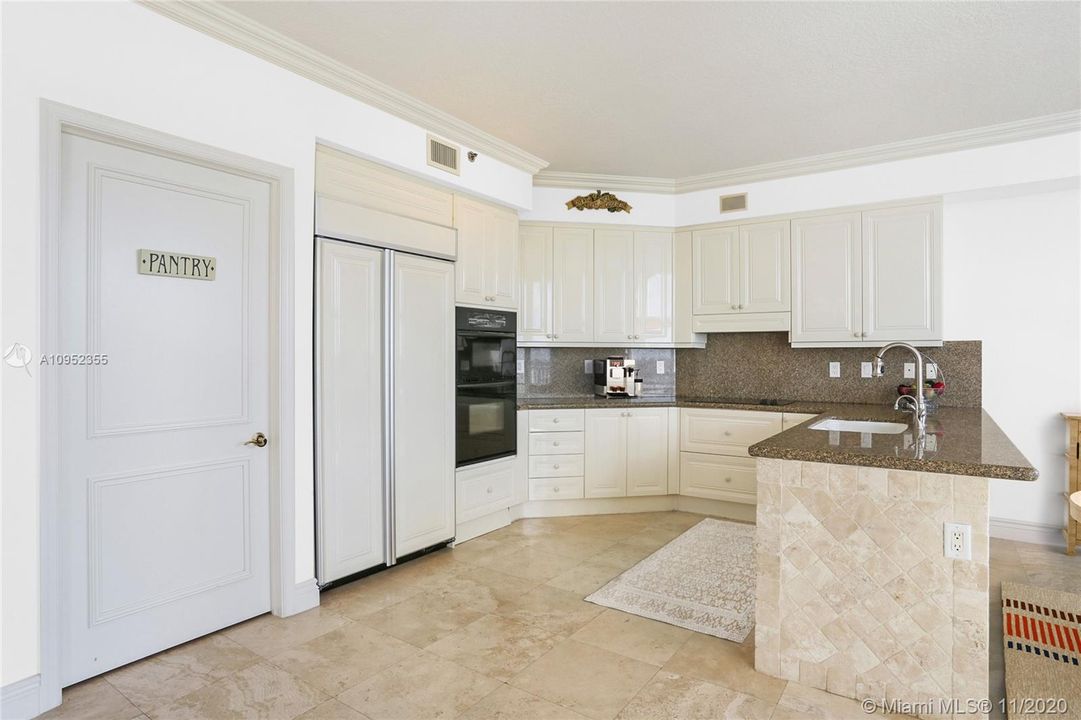 Recently Sold: $999,911 (2 beds, 2 baths, 2601 Square Feet)
