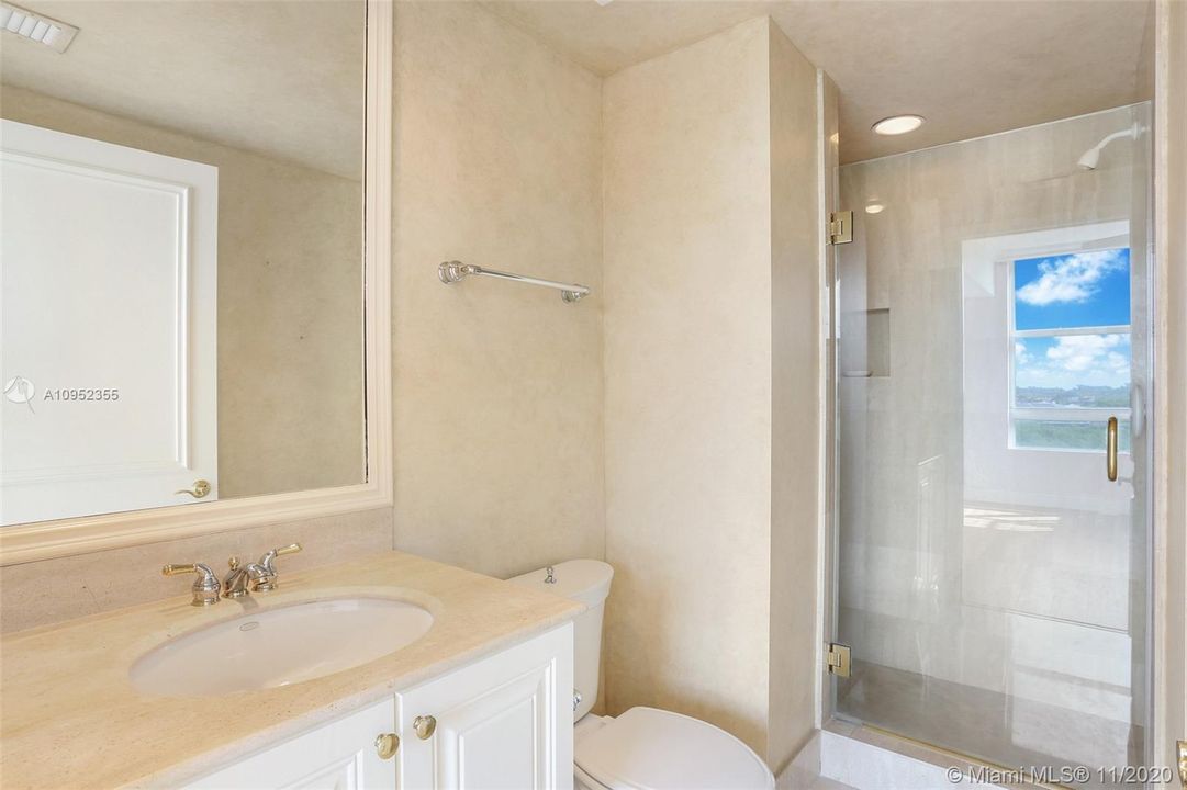 Recently Sold: $999,911 (2 beds, 2 baths, 2601 Square Feet)