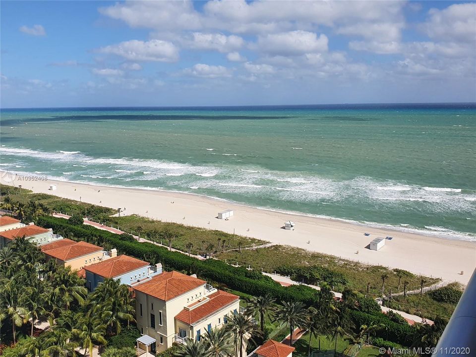 Recently Rented: $5,800 (2 beds, 2 baths, 1323 Square Feet)