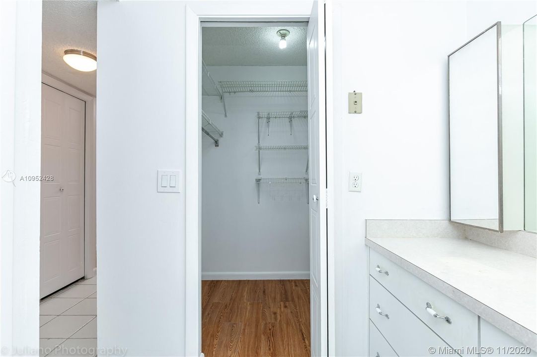 Recently Rented: $1,690 (2 beds, 2 baths, 1256 Square Feet)