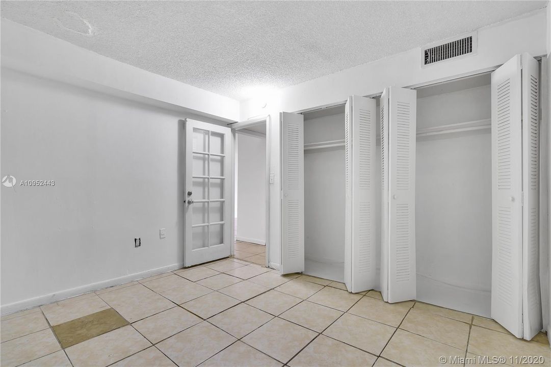 Vendido Recientemente: $140,000 (2 camas, 1 baños, 0 Pies cuadrados)