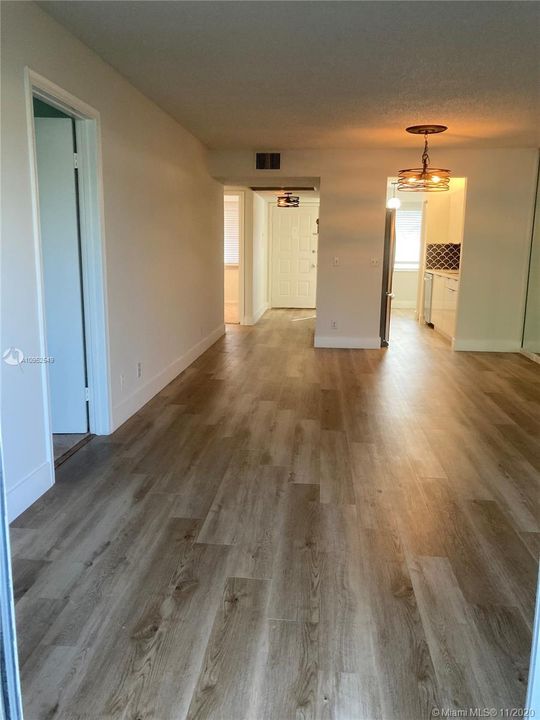 Recently Rented: $1,650 (2 beds, 2 baths, 1100 Square Feet)