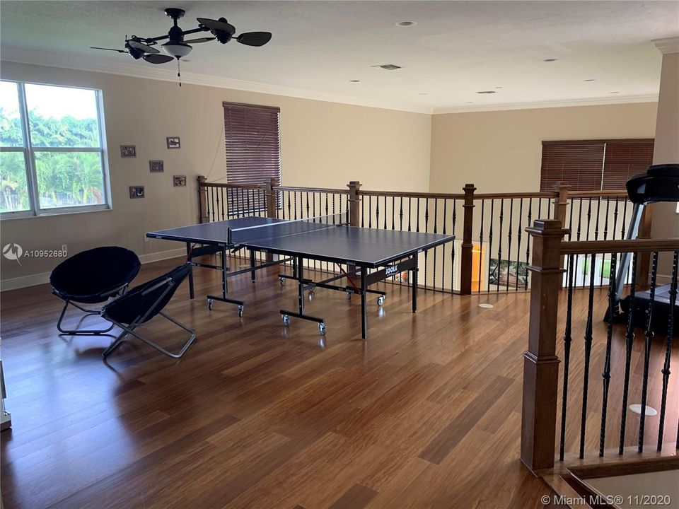 Recently Rented: $8,900 (7 beds, 7 baths, 5785 Square Feet)