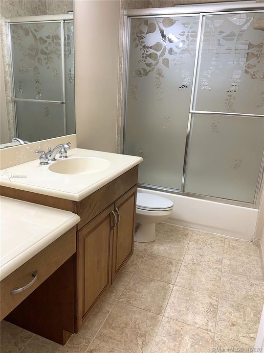 Recently Rented: $8,900 (7 beds, 7 baths, 5785 Square Feet)