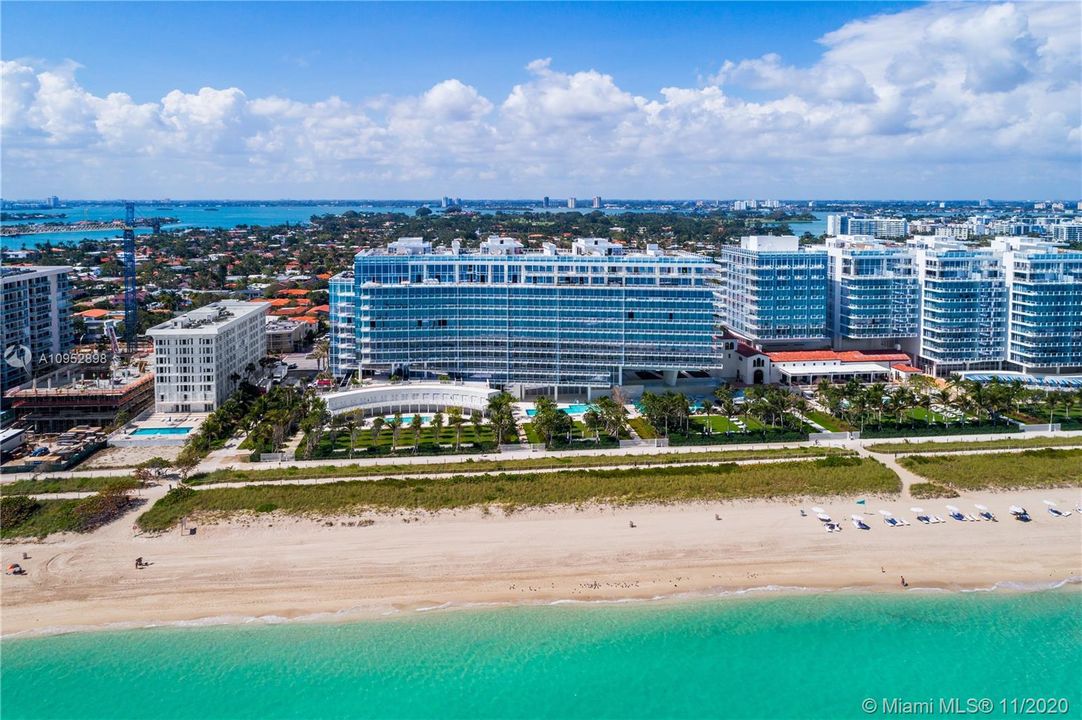 Recently Sold: $6,500,000 (2 beds, 3 baths, 2201 Square Feet)