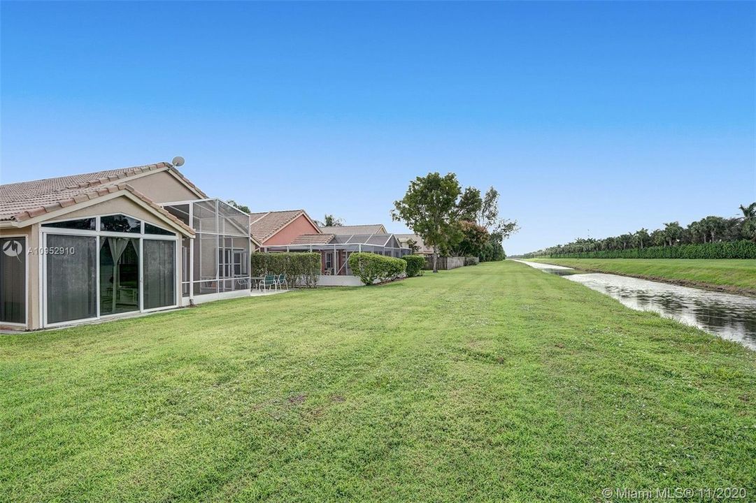 Vendido Recientemente: $395,000 (3 camas, 2 baños, 1644 Pies cuadrados)