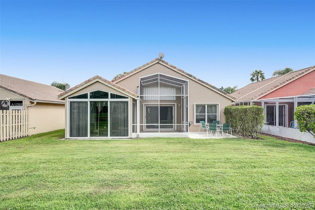 Vendido Recientemente: $395,000 (3 camas, 2 baños, 1644 Pies cuadrados)