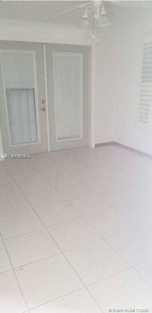 Недавно продано: $316,800 (2 спален, 2 ванн, 1152 Квадратных фут)