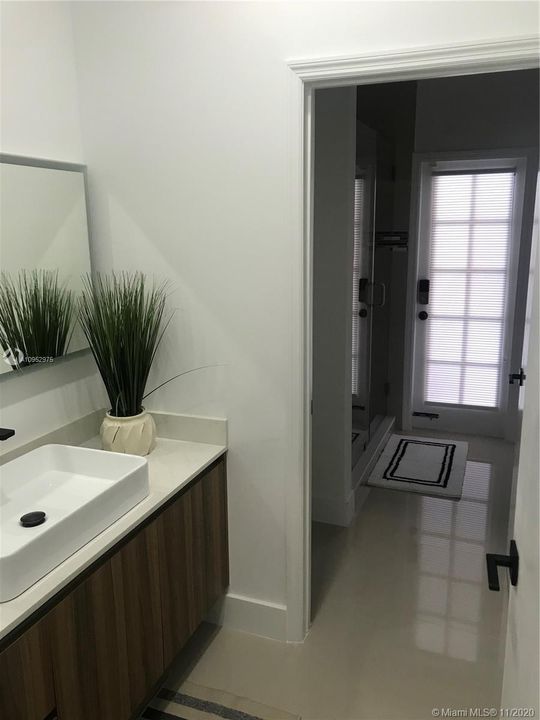 Recently Rented: $3,500 (4 beds, 2 baths, 2475 Square Feet)