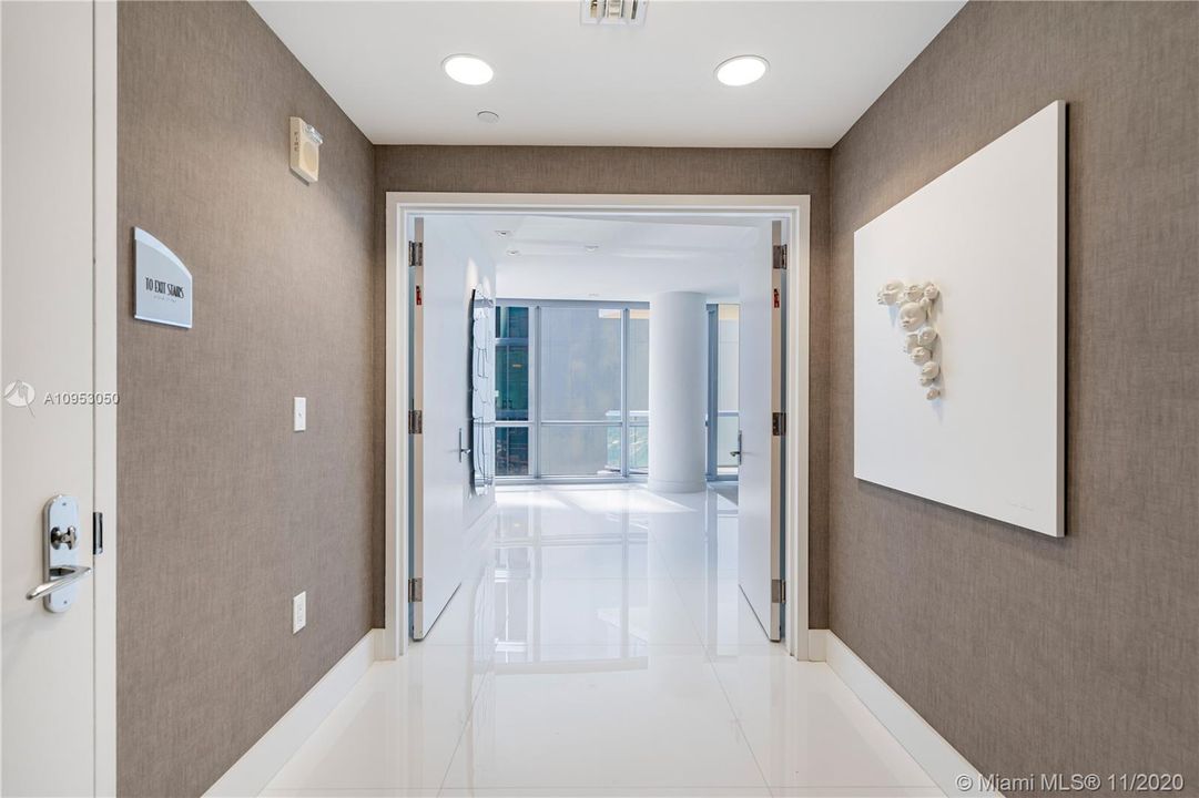 Recientemente alquilado: $15,900 (4 camas, 4 baños, 2485 Pies cuadrados)