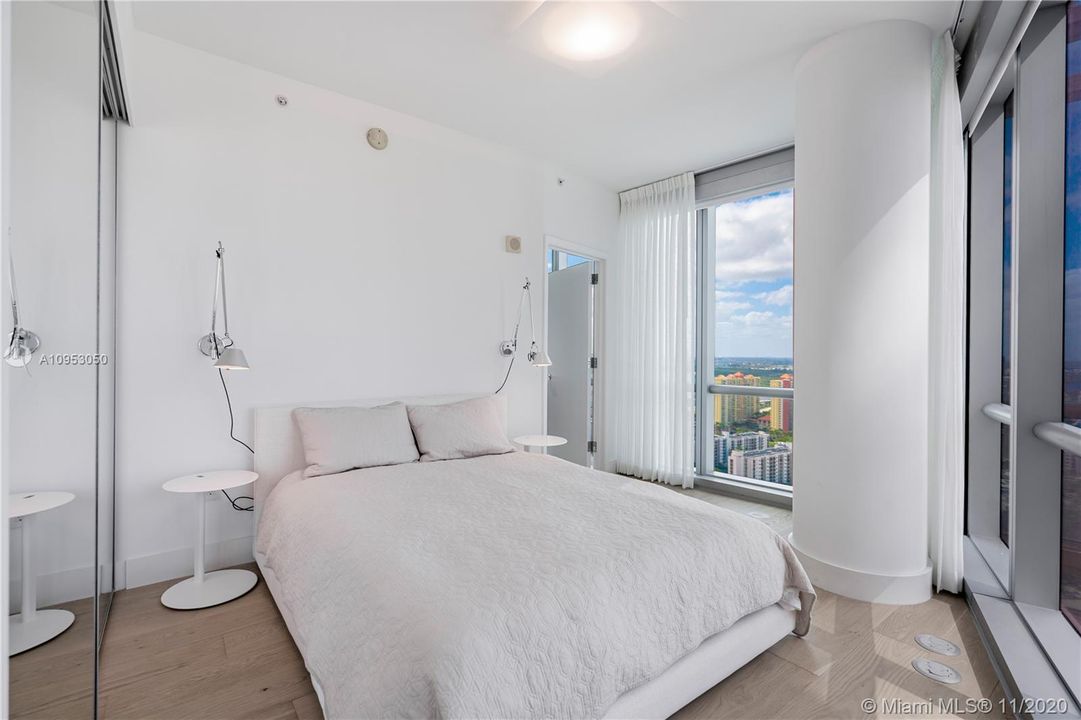 Recientemente alquilado: $15,900 (4 camas, 4 baños, 2485 Pies cuadrados)