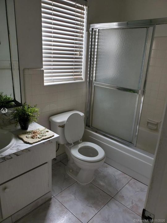 Recently Sold: $99,000 (1 beds, 1 baths, 645 Square Feet)