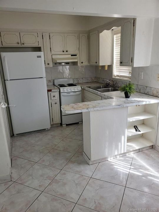 Recently Sold: $99,000 (1 beds, 1 baths, 645 Square Feet)