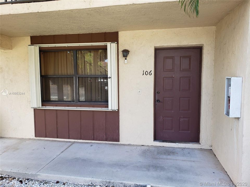 Recently Sold: $134,999 (2 beds, 2 baths, 1070 Square Feet)