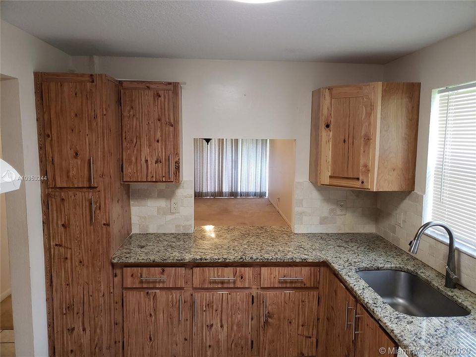 Recently Sold: $134,999 (2 beds, 2 baths, 1070 Square Feet)