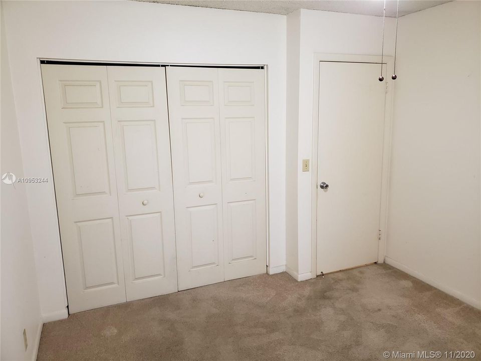 Recently Sold: $134,999 (2 beds, 2 baths, 1070 Square Feet)