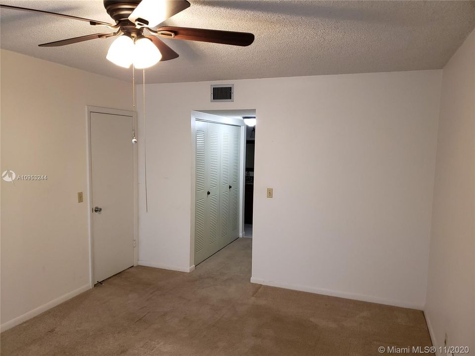 Recently Sold: $134,999 (2 beds, 2 baths, 1070 Square Feet)