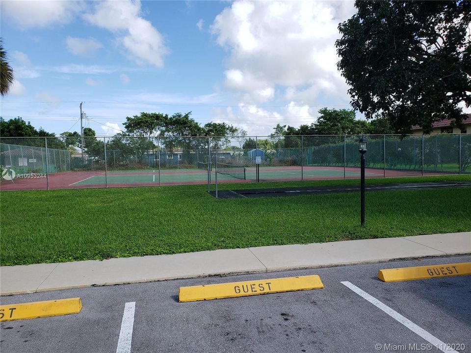 Recently Sold: $134,999 (2 beds, 2 baths, 1070 Square Feet)