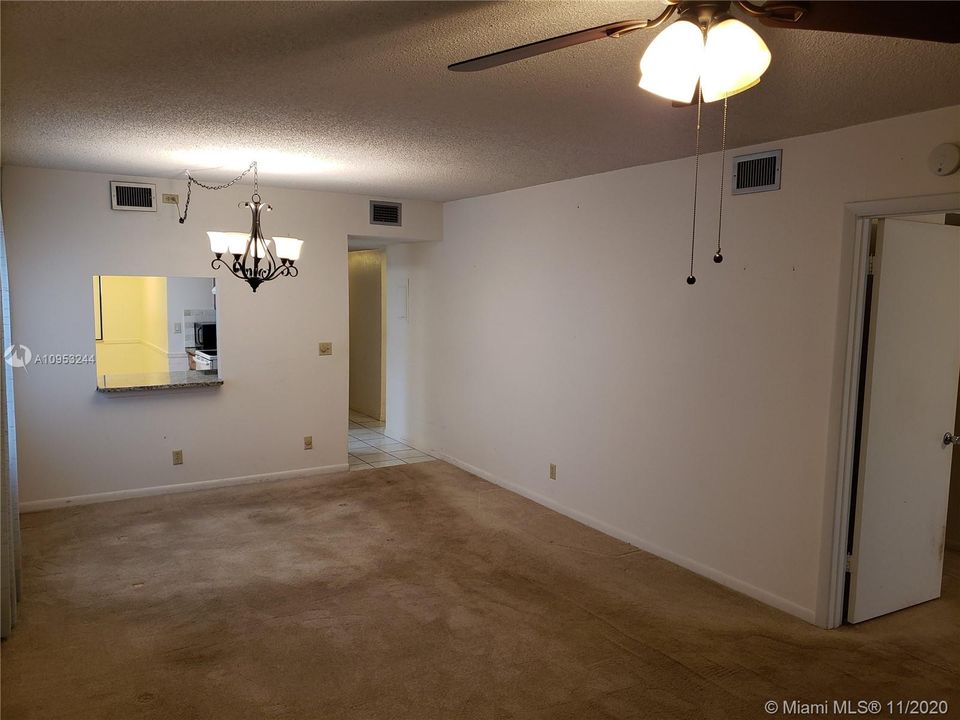 Recently Sold: $134,999 (2 beds, 2 baths, 1070 Square Feet)