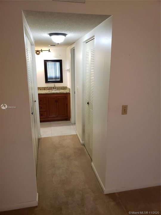 Recently Sold: $134,999 (2 beds, 2 baths, 1070 Square Feet)