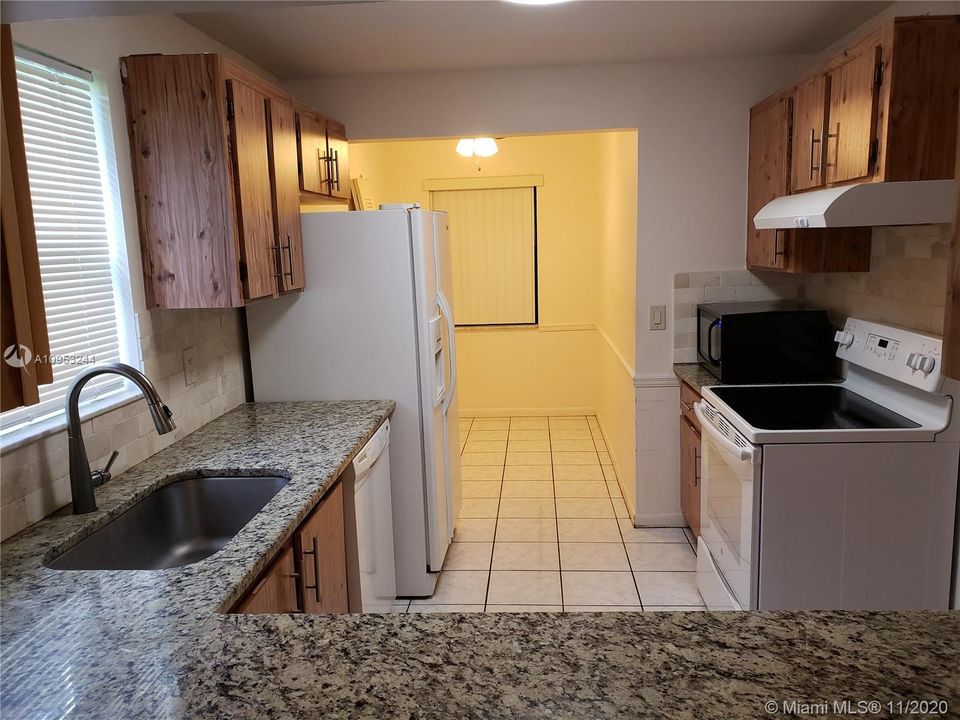 Recently Sold: $134,999 (2 beds, 2 baths, 1070 Square Feet)