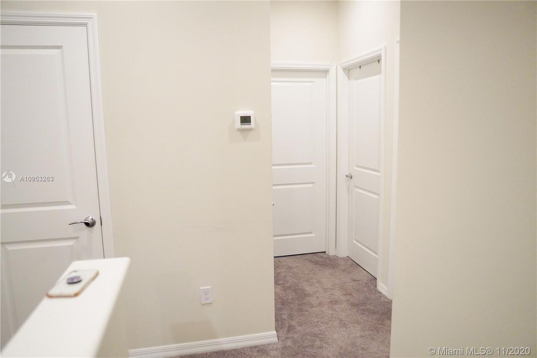 Recently Sold: $359,000 (3 beds, 2 baths, 1421 Square Feet)