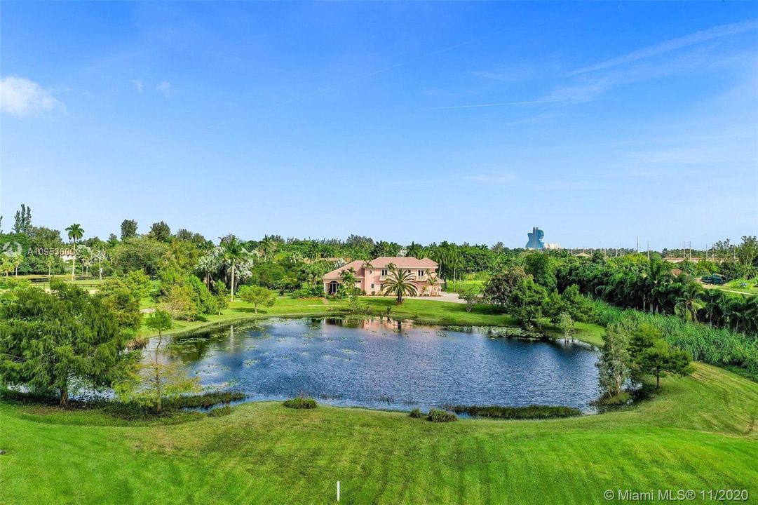 Recently Sold: $3,999,999 (8 beds, 7 baths, 5276 Square Feet)