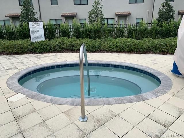 Recently Rented: $1,850 (3 beds, 2 baths, 1912 Square Feet)