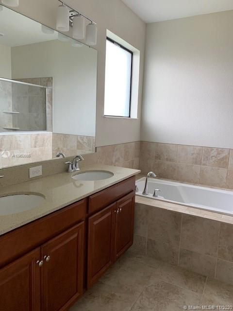 Recently Rented: $1,850 (3 beds, 2 baths, 1912 Square Feet)