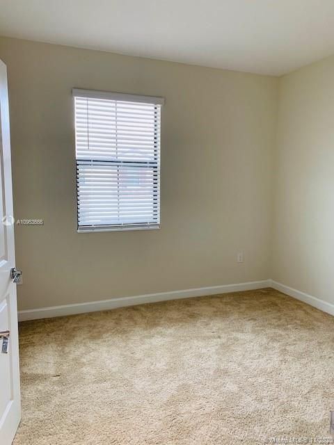 Recently Rented: $1,850 (3 beds, 2 baths, 1912 Square Feet)