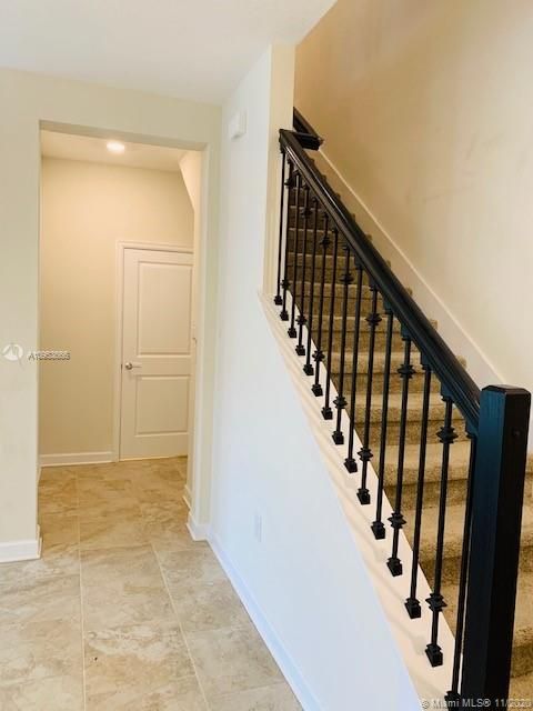 Recently Rented: $1,850 (3 beds, 2 baths, 1912 Square Feet)