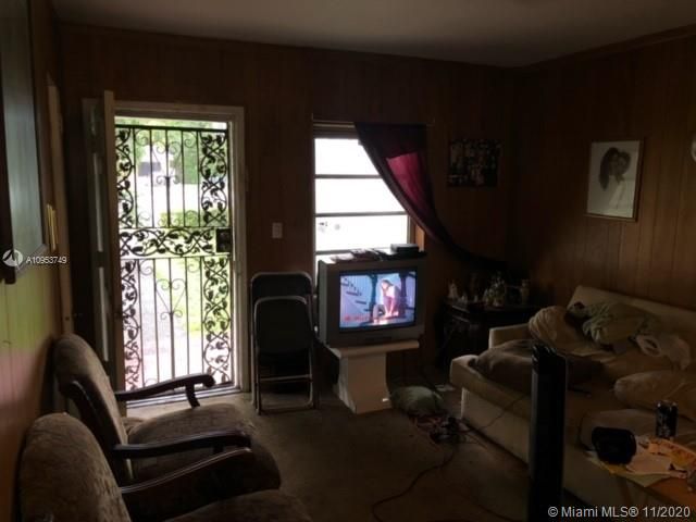 Recently Sold: $149,000 (3 beds, 1 baths, 1106 Square Feet)