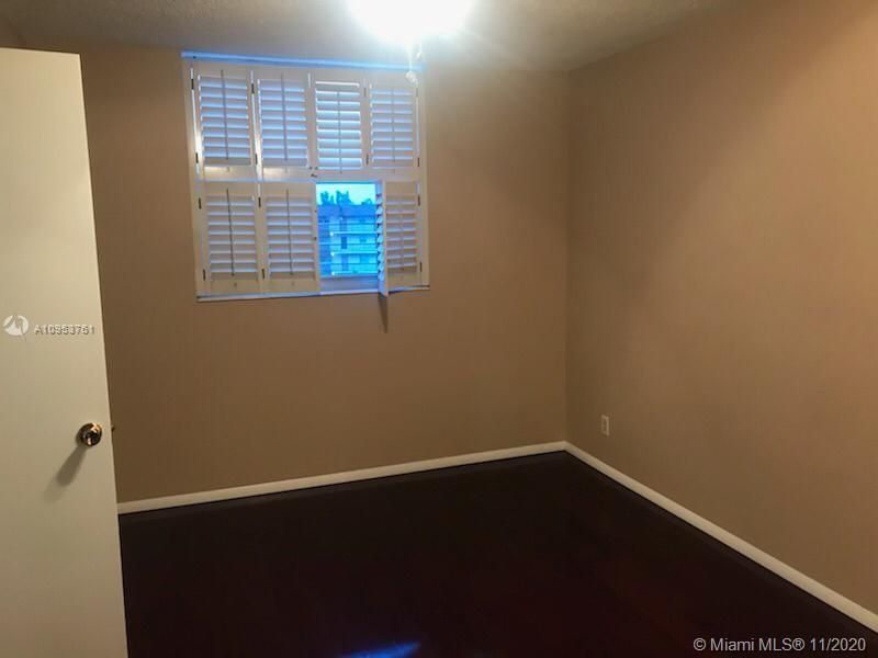 Recently Rented: $1,500 (2 beds, 2 baths, 1300 Square Feet)