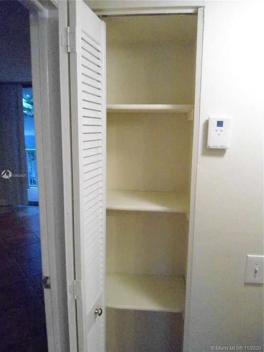 Recently Rented: $1,325 (1 beds, 1 baths, 620 Square Feet)