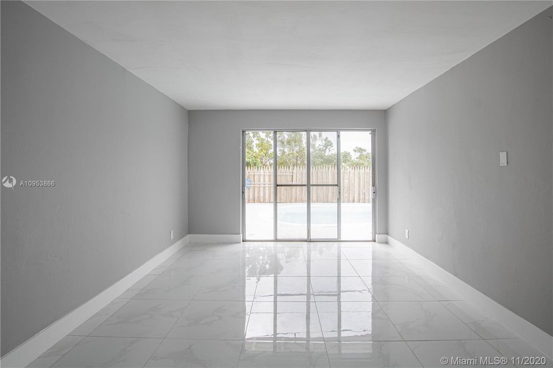 Vendido Recientemente: $353,900 (3 camas, 2 baños, 1281 Pies cuadrados)