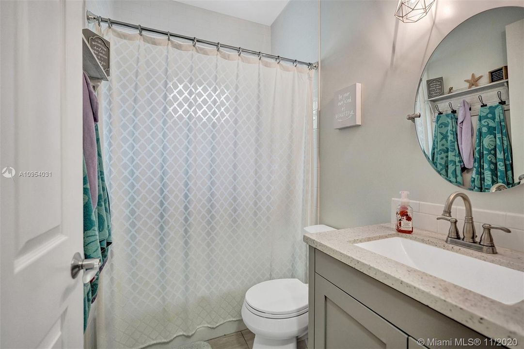 Vendido Recientemente: $350,000 (3 camas, 2 baños, 1515 Pies cuadrados)